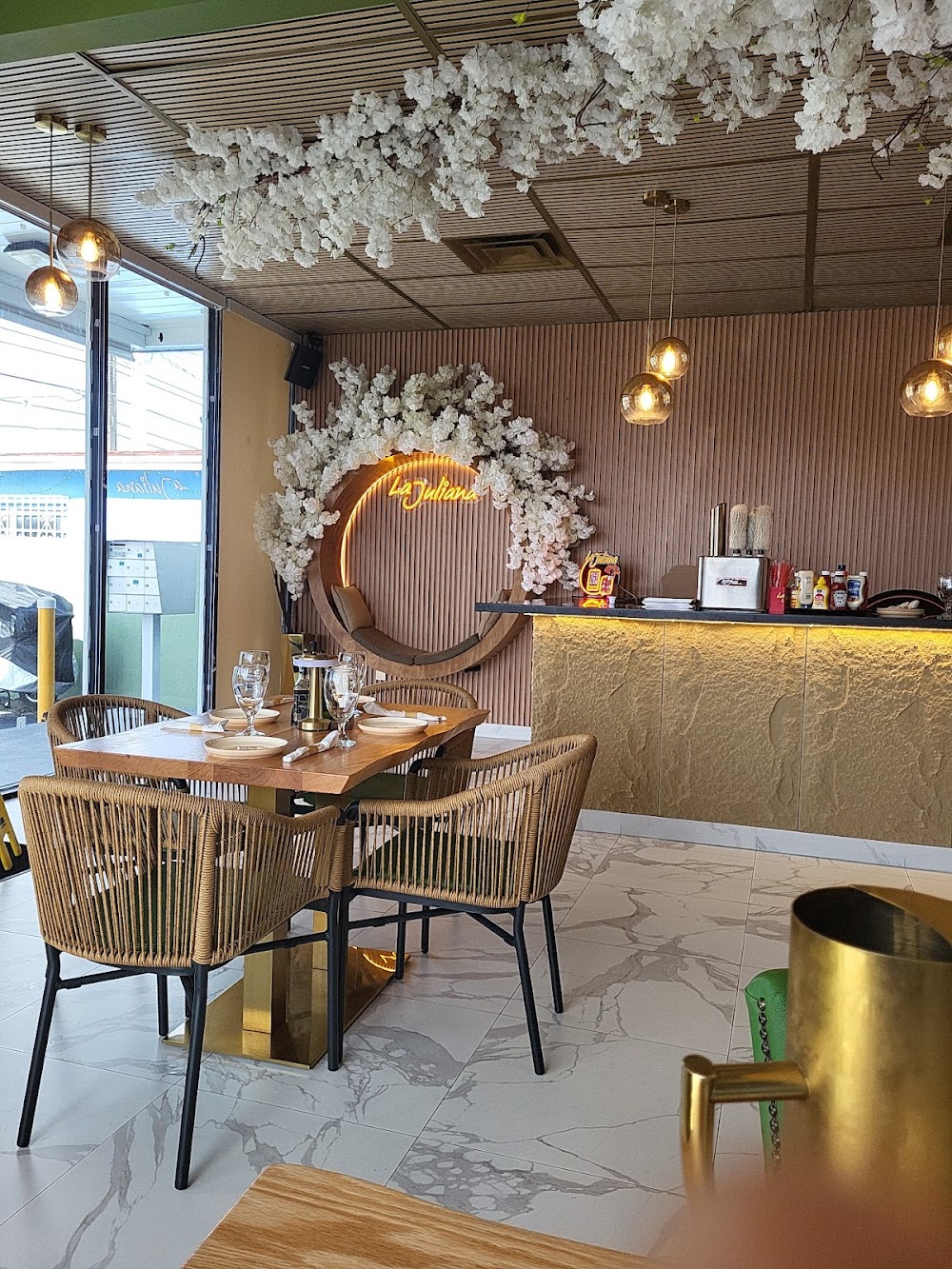 juliana restaurant